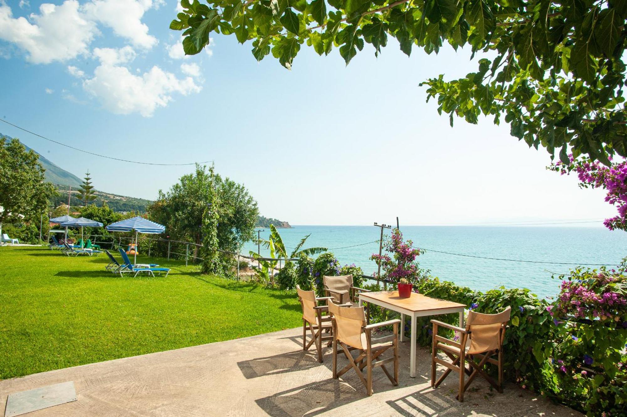 Rosa'S Beach Studios Lourdata  Zewnętrze zdjęcie